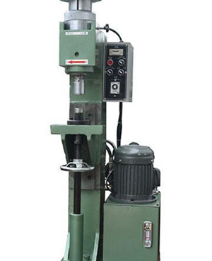 合格的氣壓鉚接機(jī)有哪些特點(diǎn)？